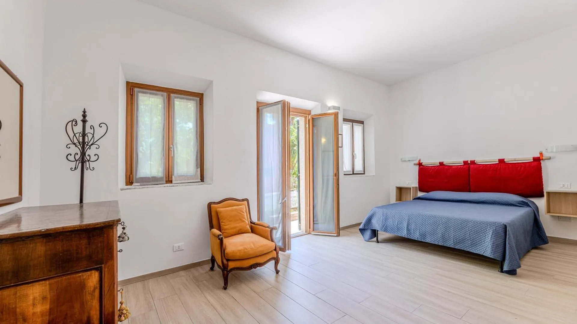 Villa Maria Teresa Casa Marchetti 0*,  意大利
